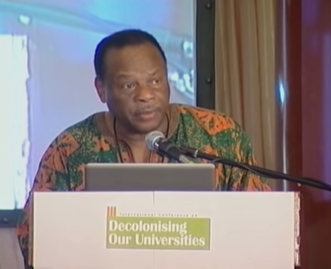 Molefi Asante